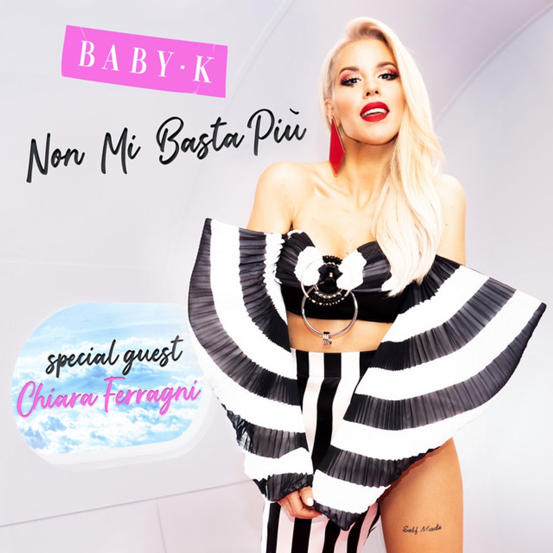 Canción Non mi basta più (feat. Chiara Ferragni)