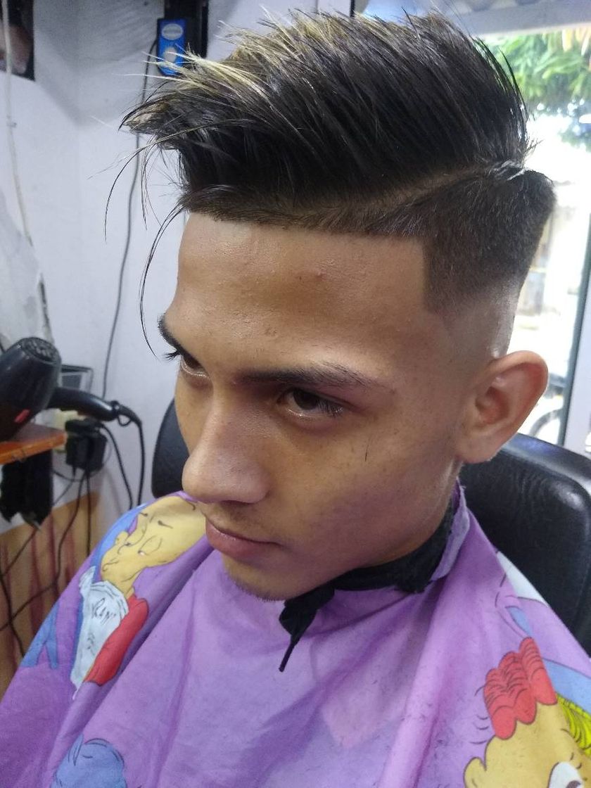 Fashion Super star El Chamo Barber Shop