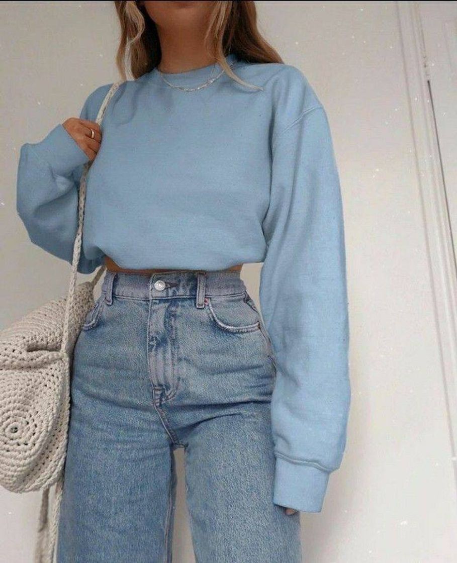 Fashion Mom Jeans e Moletom Azul 