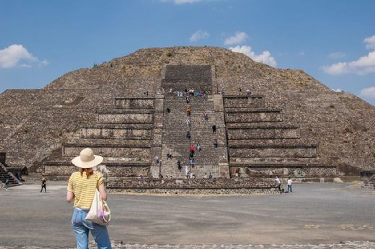 Lugar Pirámides De Teotihuacan