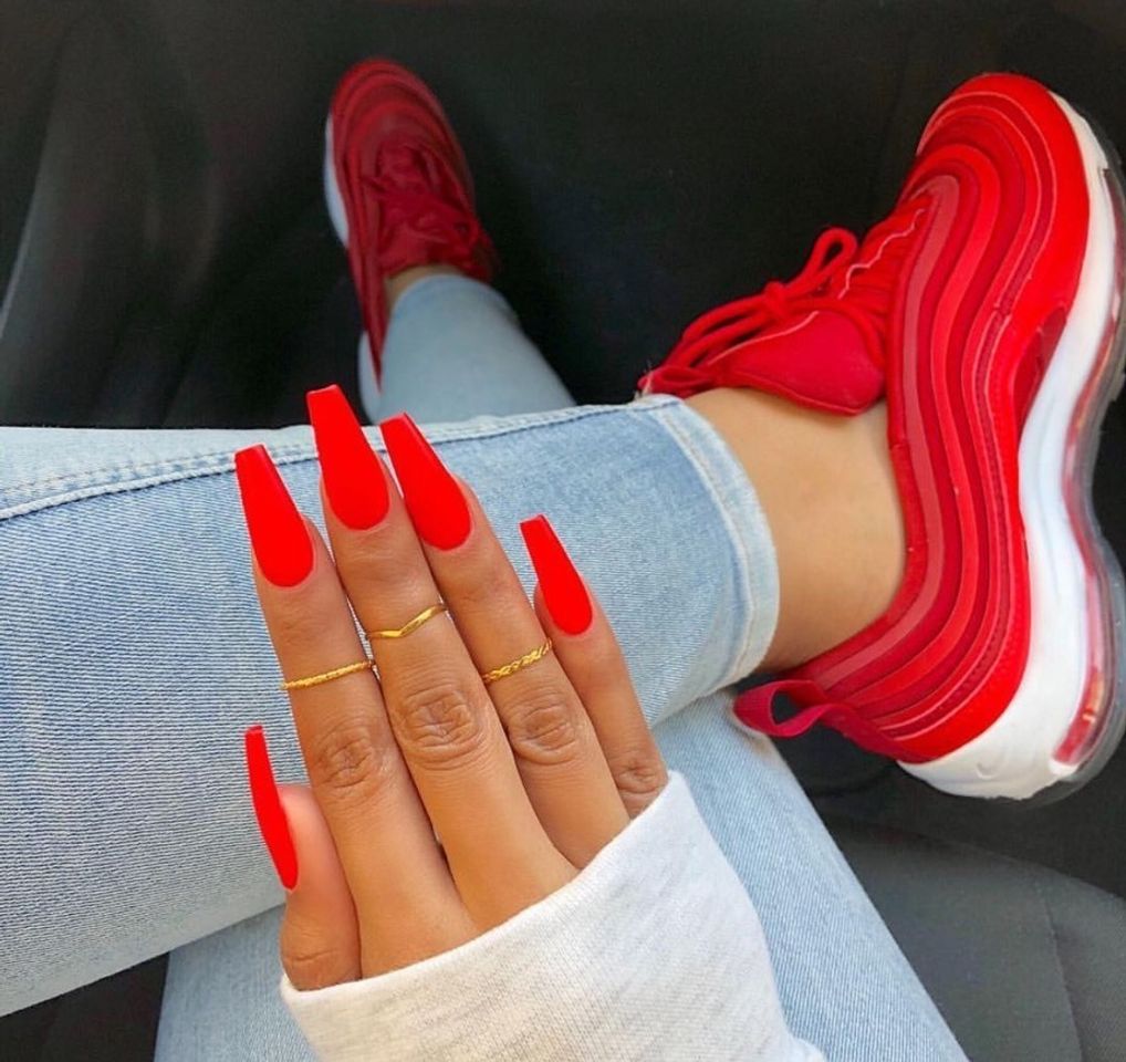 Social Nails