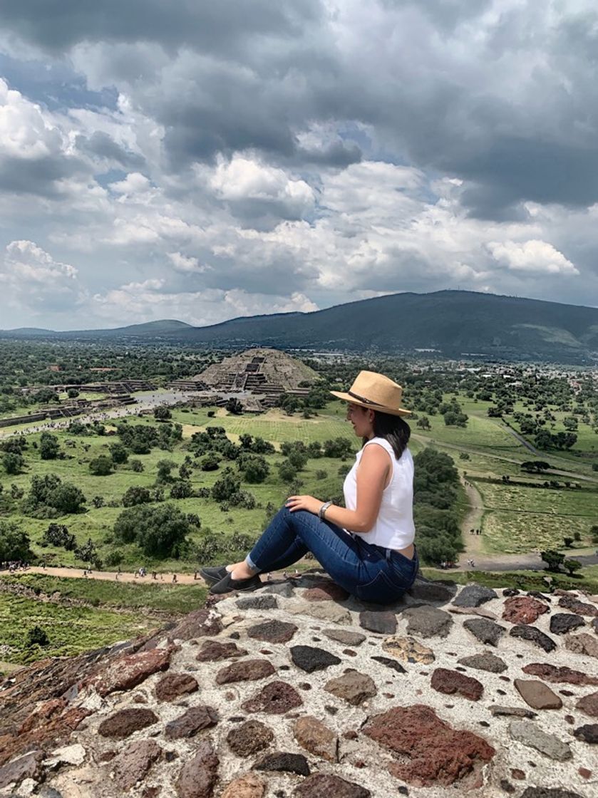 Place Piramides De Teotihuacan