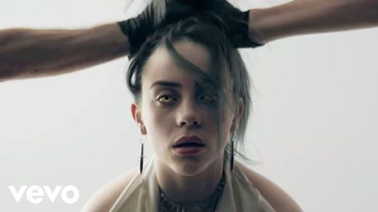 Fashion Billie Eilish - bury a friend - YouTube