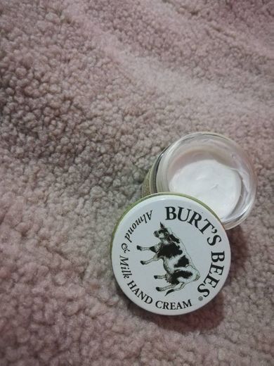 Hand Cream de Cera de Abejas y Leche de Almendras Burts Bees