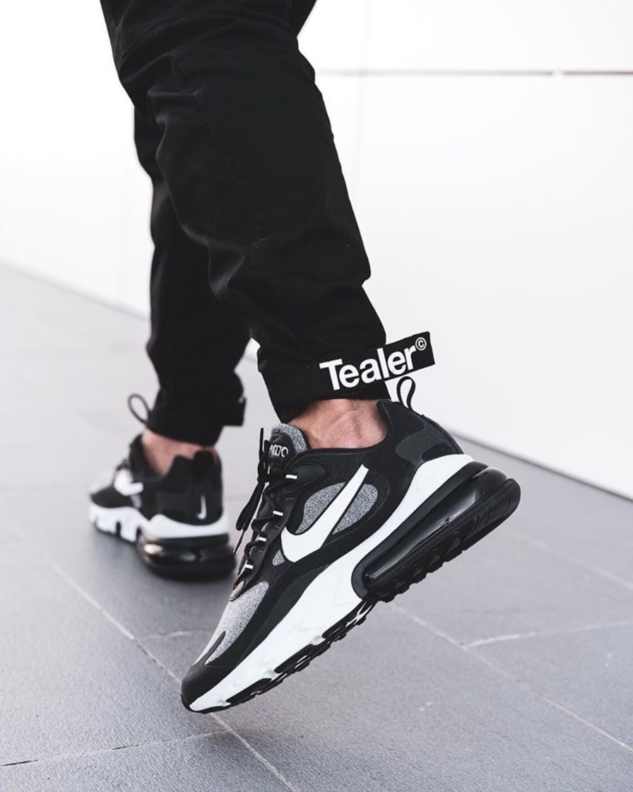 Moda Nike Air Max 270 React ⁠ ⁠ A great shape with the two comfortable ...