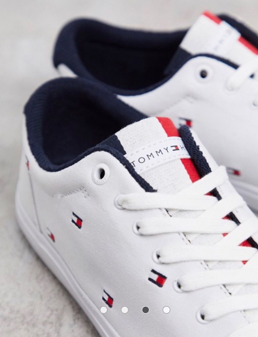 Moda Tommy Hilfiger 