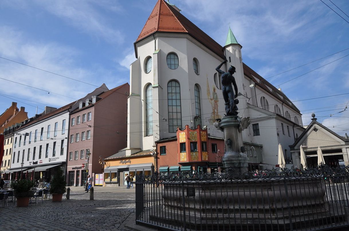 Place Maximilianstraße