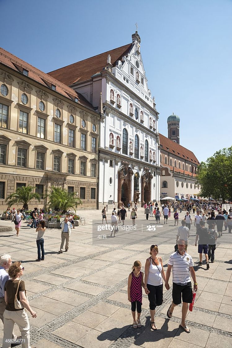 Place Neuhauser Straße