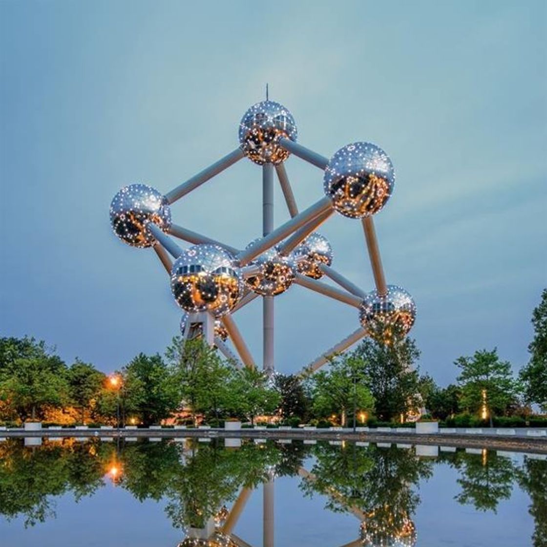 Lugar Atomium