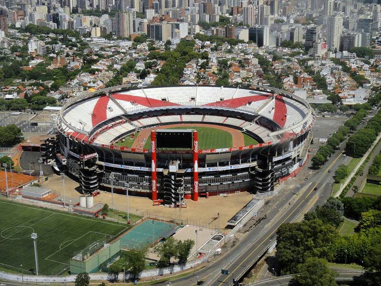 Lugar Estadio Antonio Vespucio Liberti