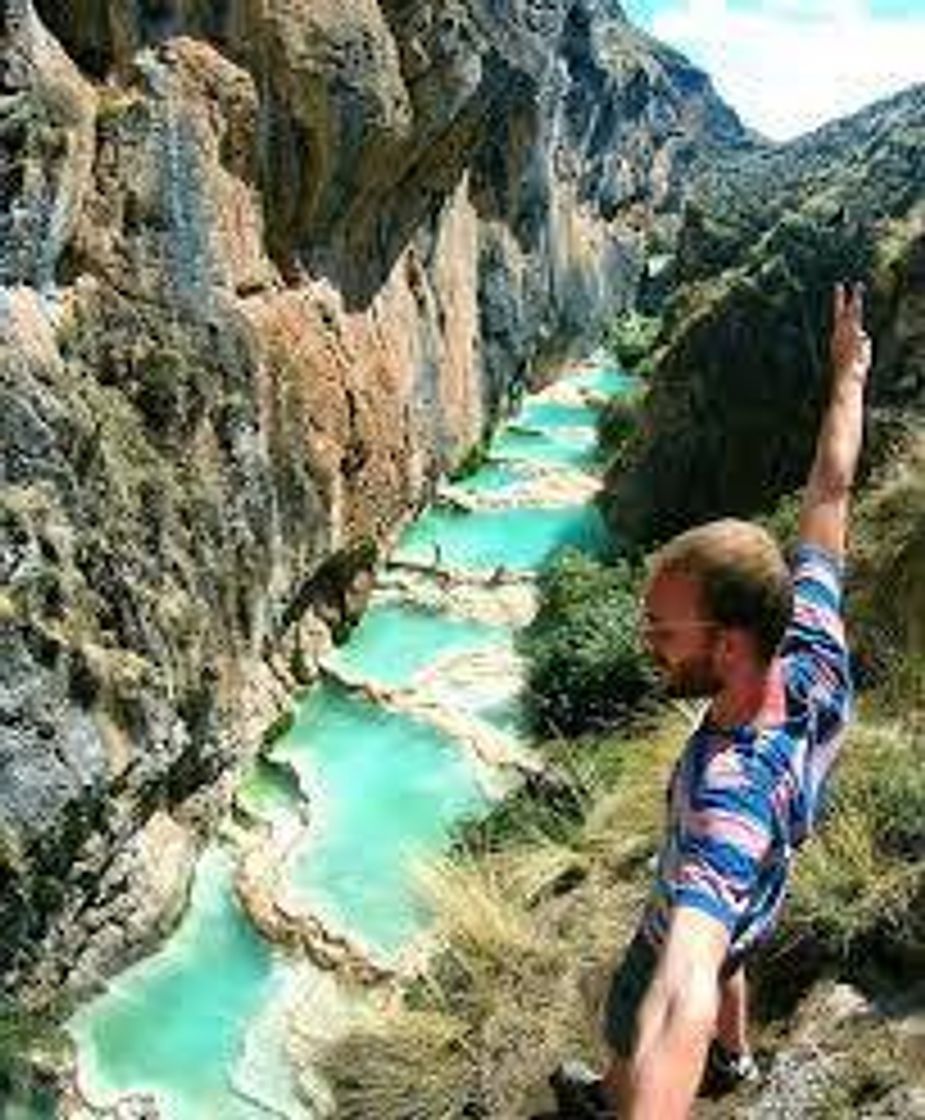 Lugar Millpu aguas turquesas de Ayacucho-Perú