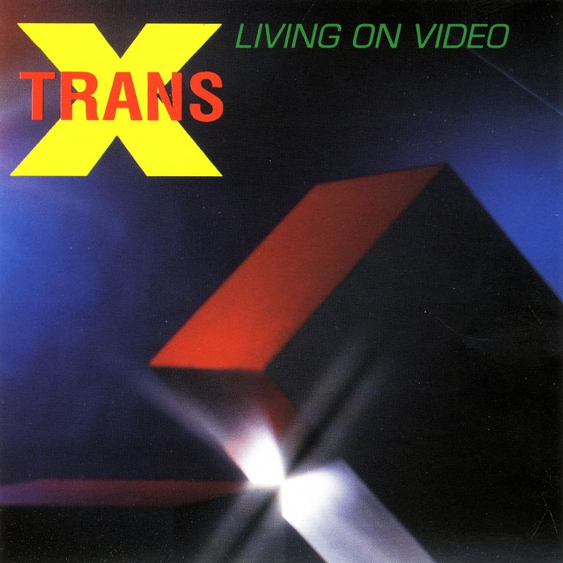 Canción Living On Video