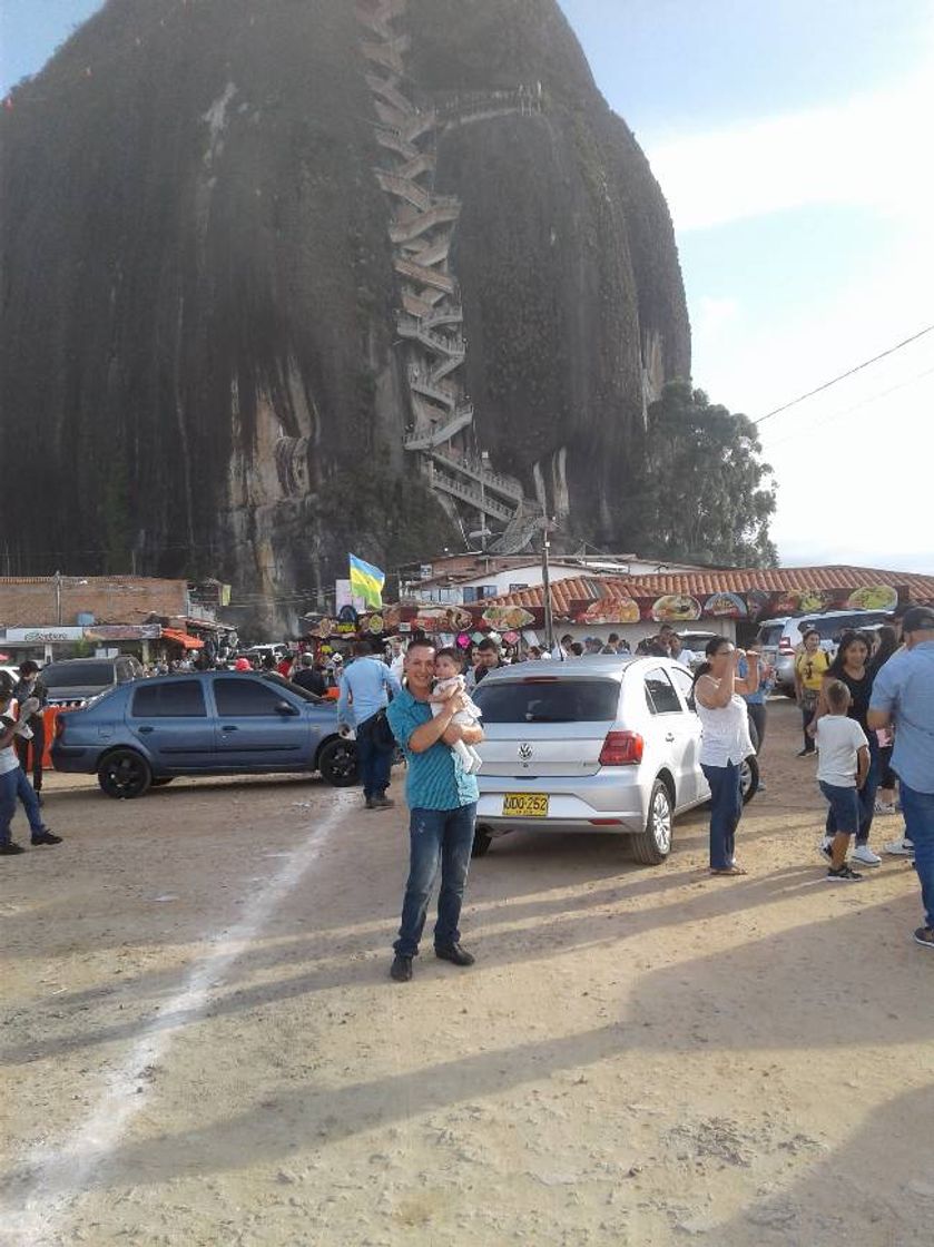 Lugar El Peñol-Guatapé