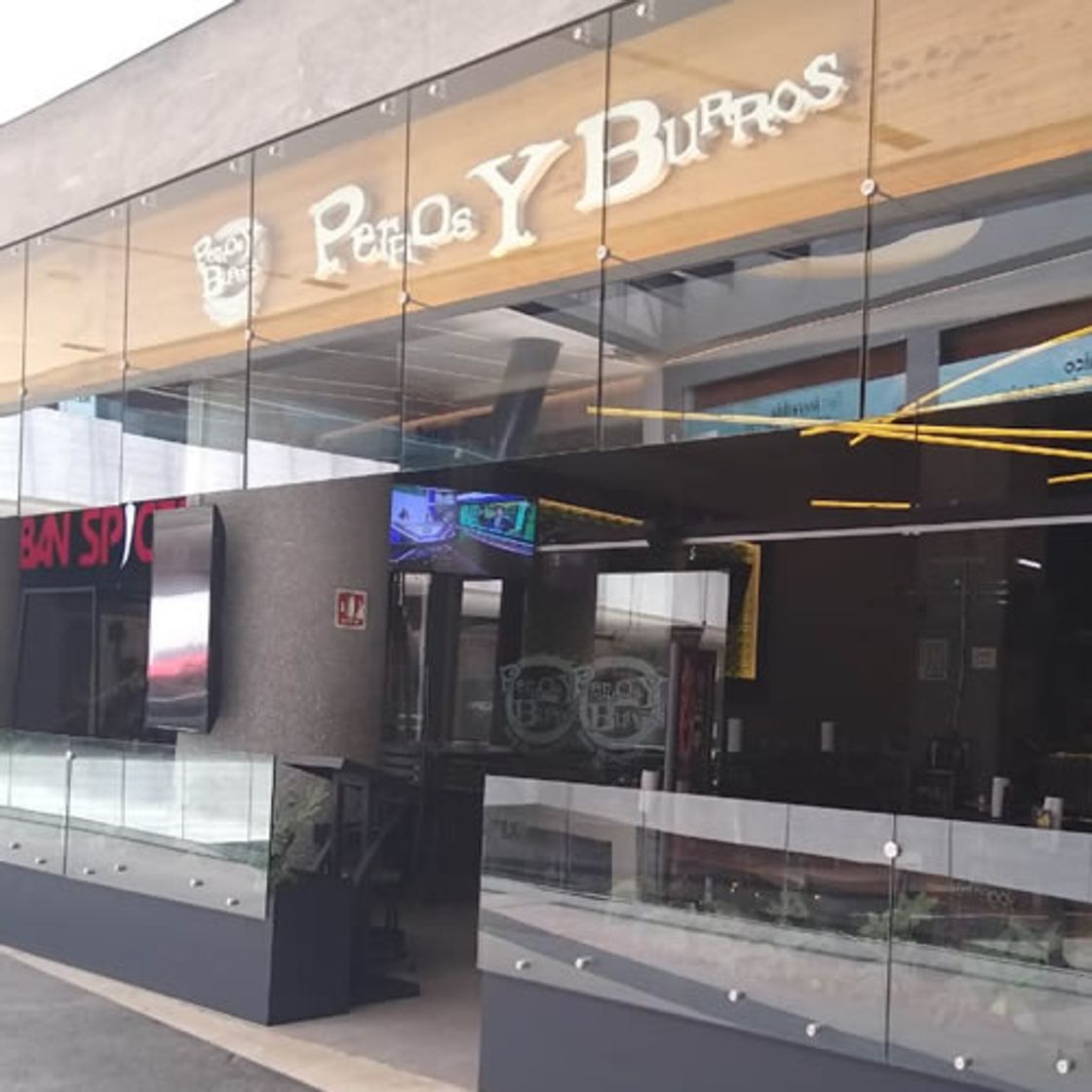 Restaurantes Perros y Burros Las Antenas