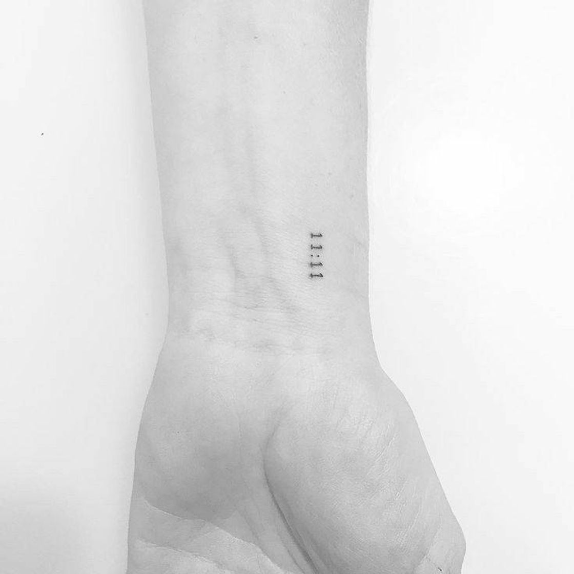 Fashion Mini tattoo 11:11