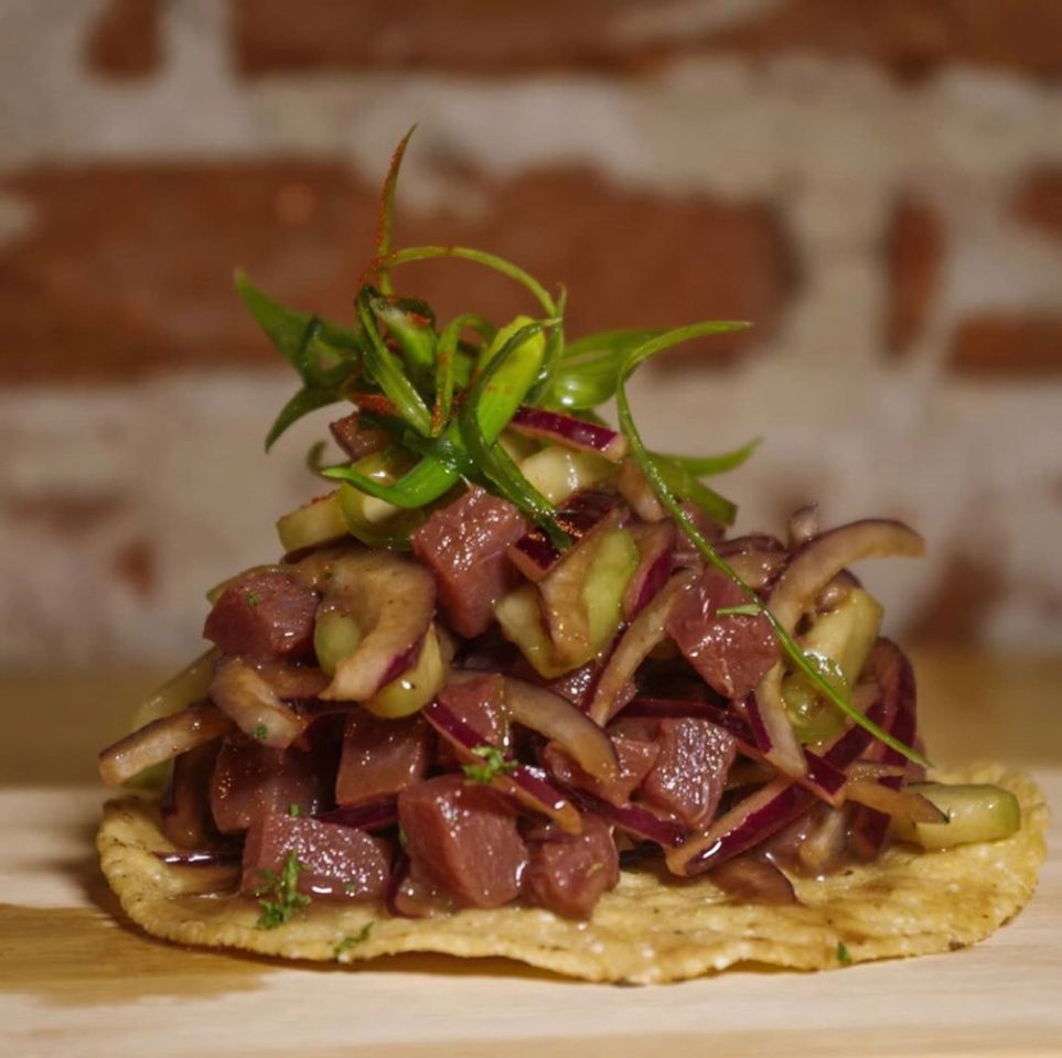 Moda Tostada de medallón de atún 