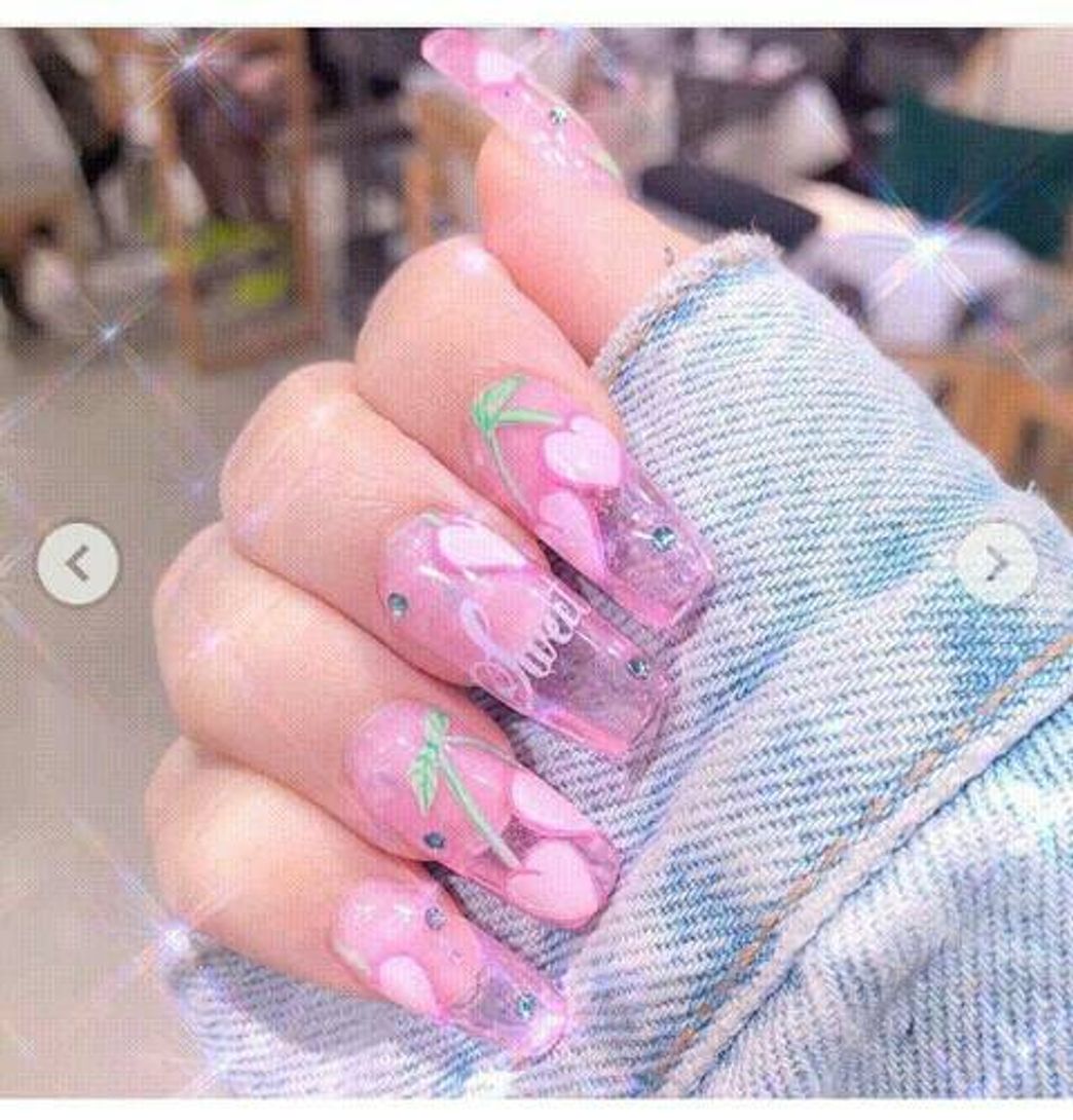 Moda Nails