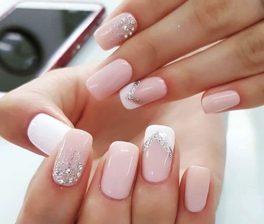 Unhas delicadas