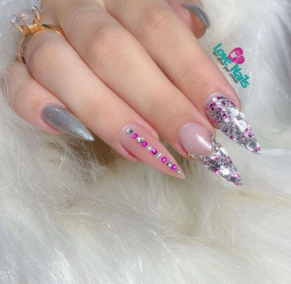 Moda Unhas Stiletto