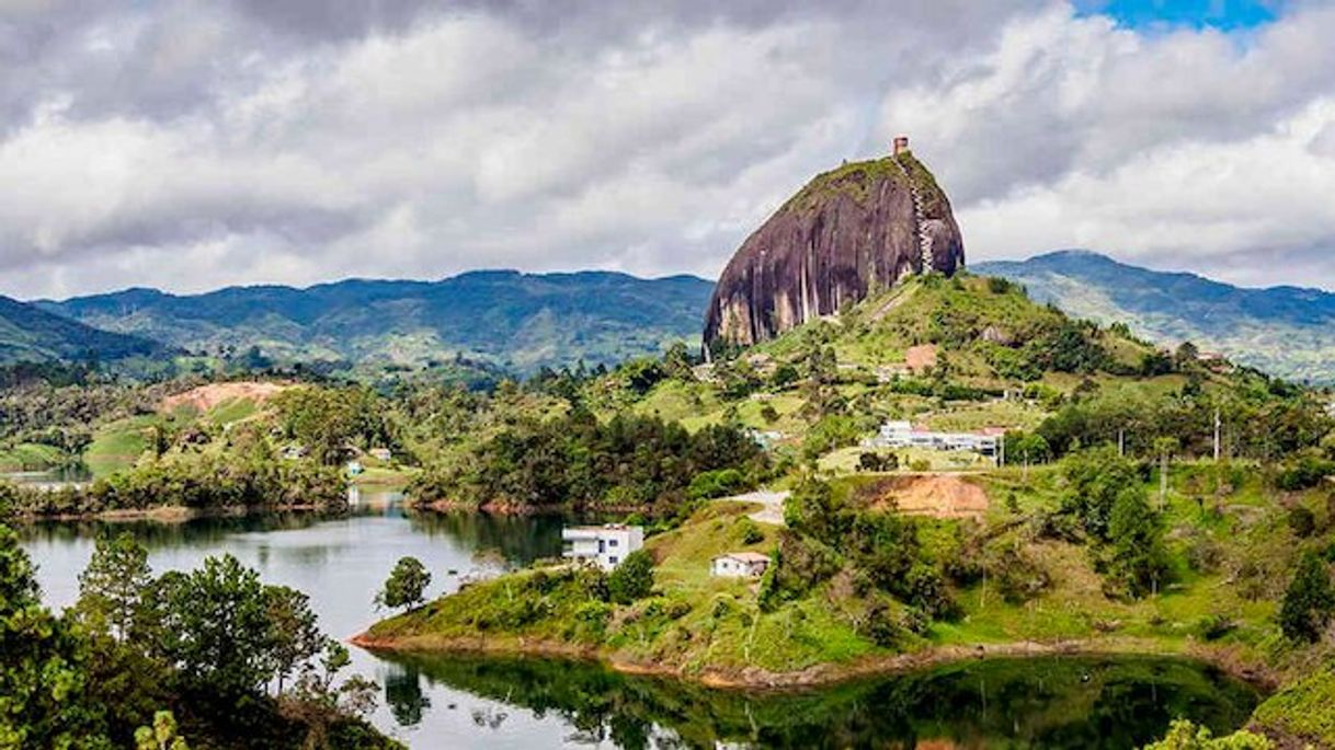 Place la piedra del peñol