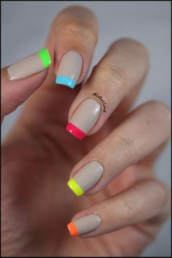 Unhas neon