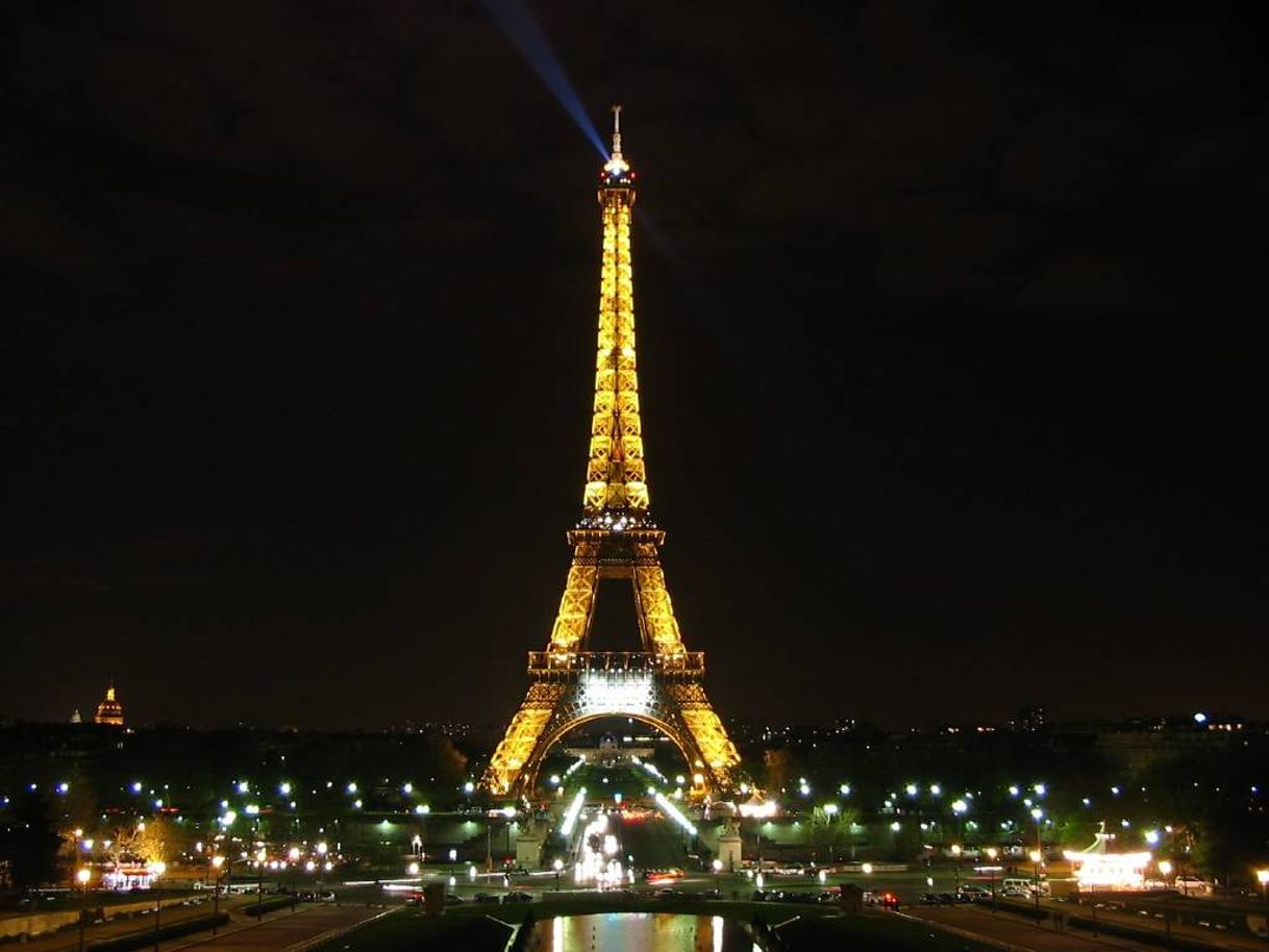 Place Torre Eiffel