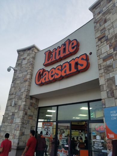 Little Caesars Paseo 2000