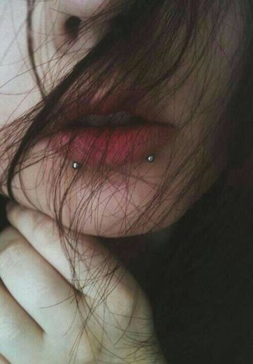 Mouth Piercing 