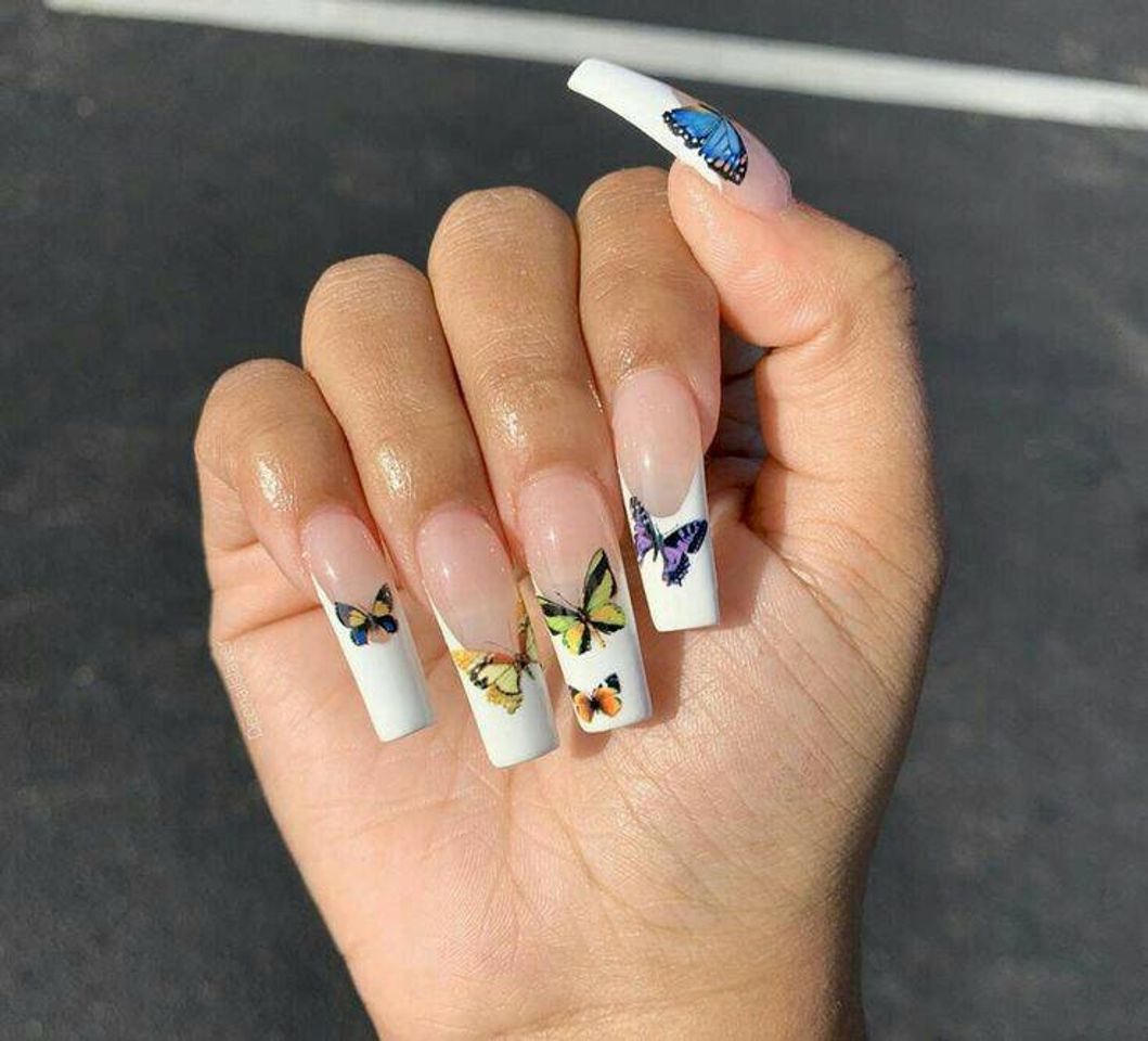 Moda Decorated Butterfly Nails  