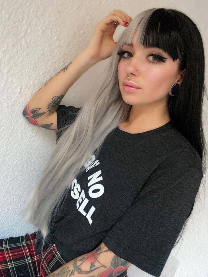 Moda Platinum and Black Hair.