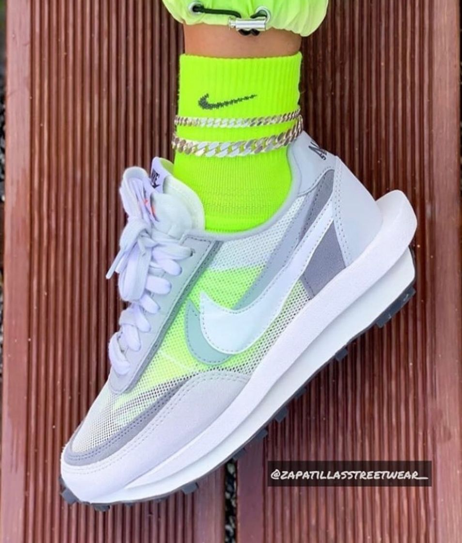 Moda NIKE LDWAFFLE/SACAI