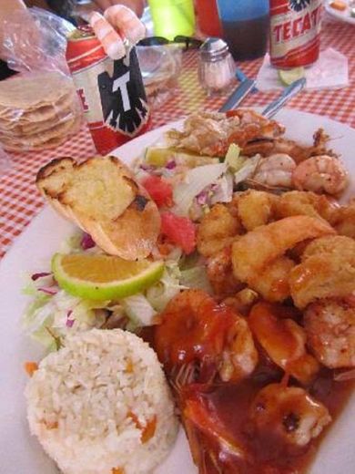 El Coleguita Mariscos Marina Vallarta