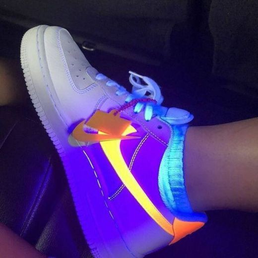 Sneaker Nike neon