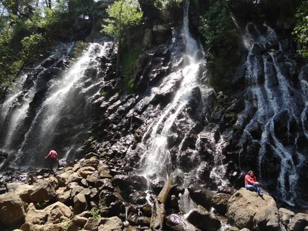 Lugar Cascada Velo de Novia Real