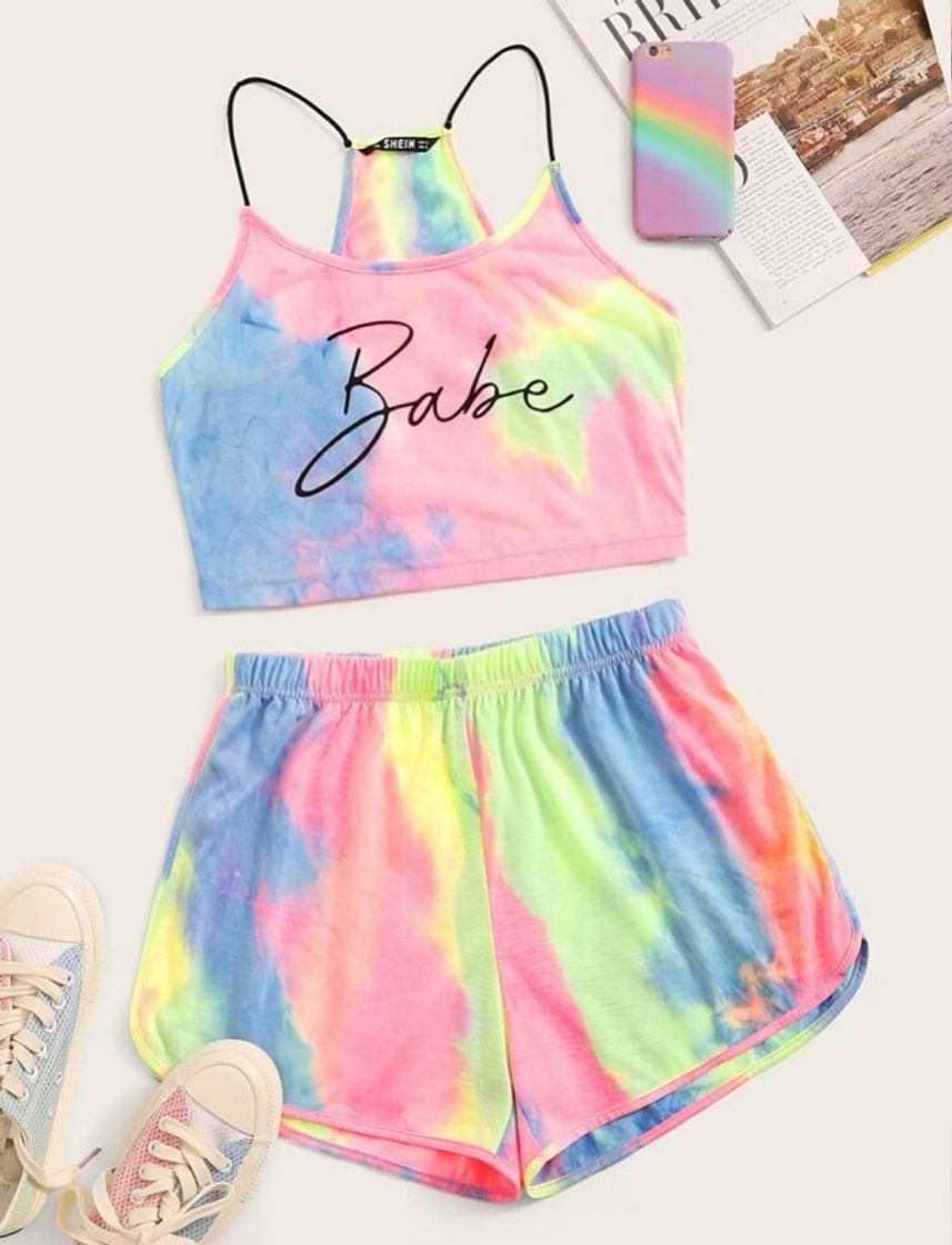 Moda Conjunto top de tirante con letra de tie dye con short 