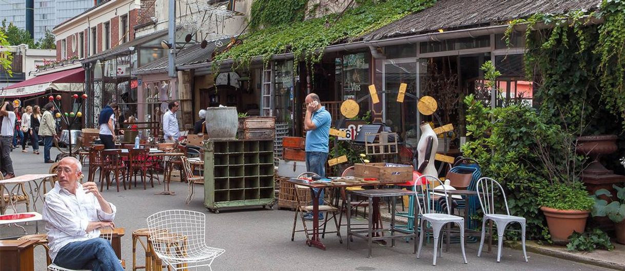 Place Clignancourt flea market malik