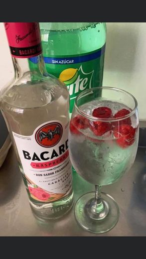 RON BACARDÍ RASPBERRY 750 ML