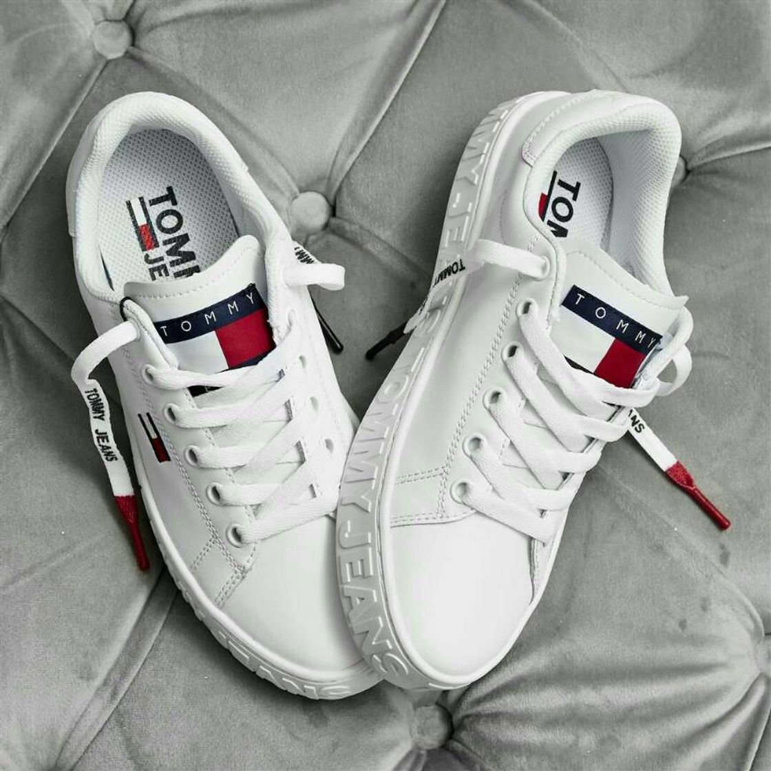 Tommy Hilfiger