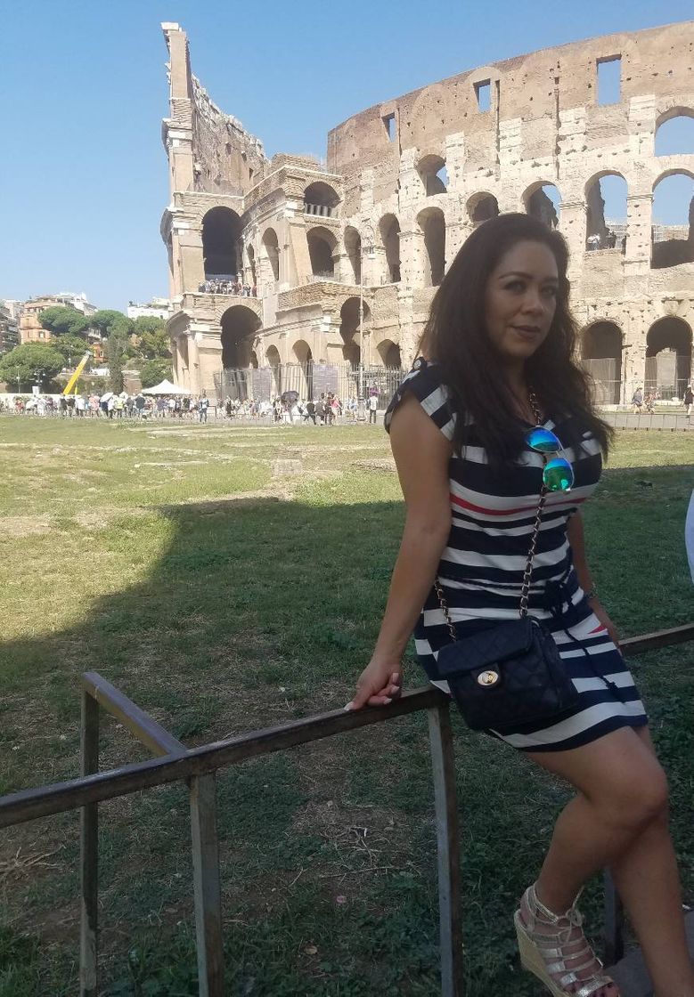 Lugar Coliseo de Roma