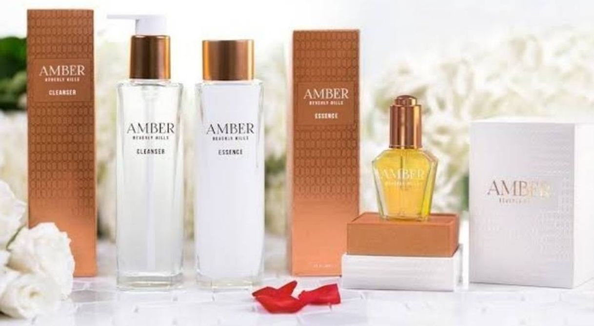 Social Amber Beverly Hills la mejor línea de cuidado facial. 