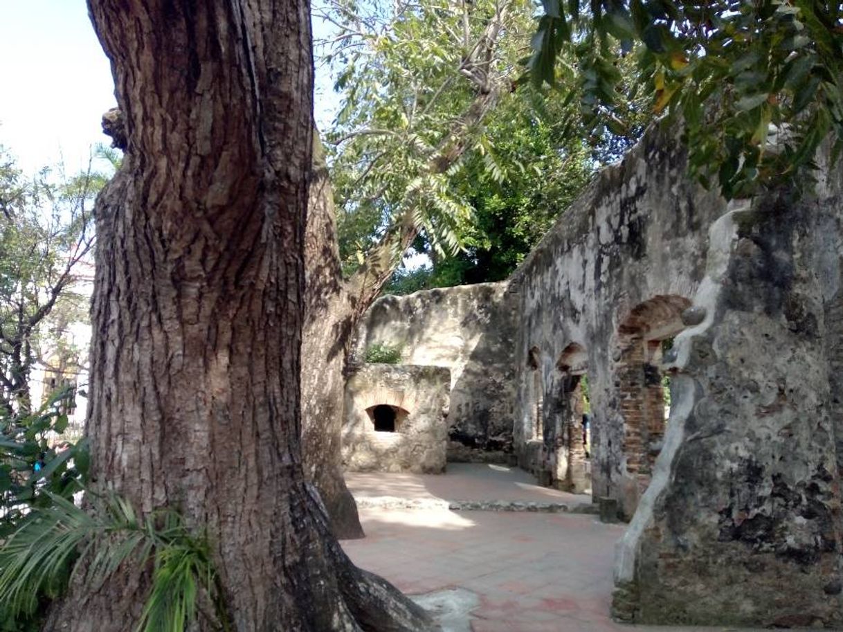 Lugar La Casa de Hernán Cortés