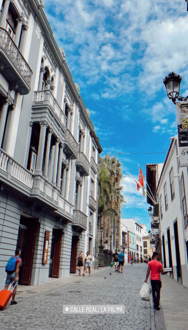 Place Calle Real