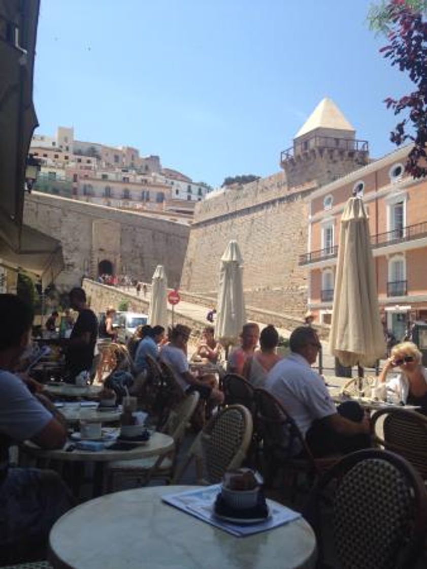 Restaurants Croissant Show Ibiza