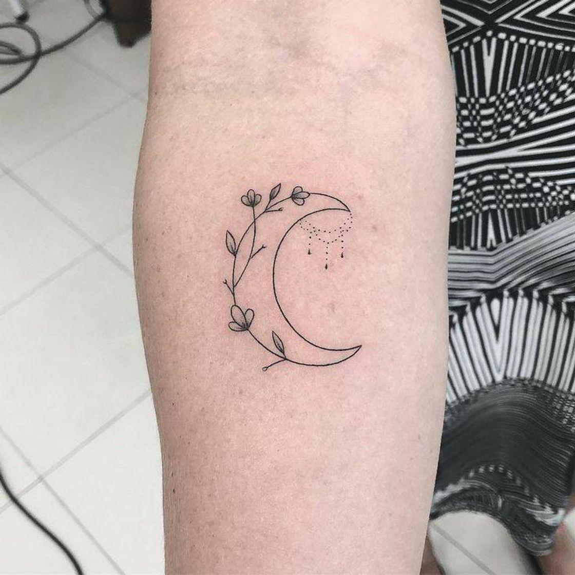 Moda Tatuagem lua 