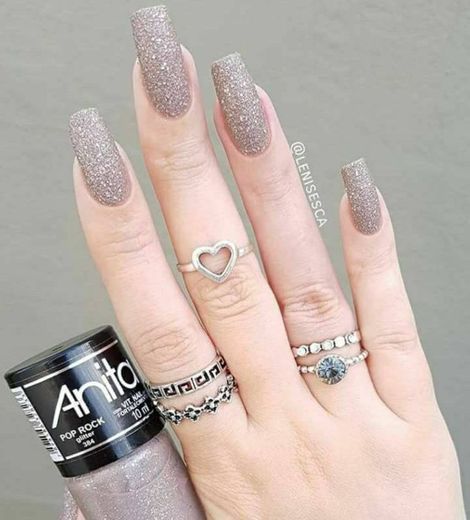 Esmalte cinza de glitther Anitta