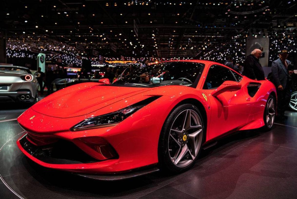Social Ferrari F8 
