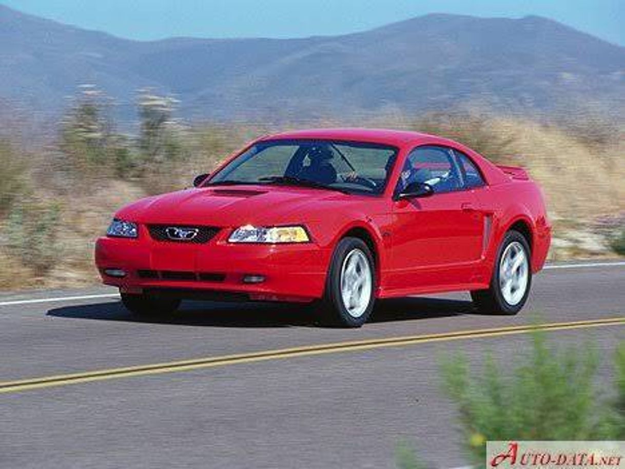 Moda El ford Mustang del 2001 v6 