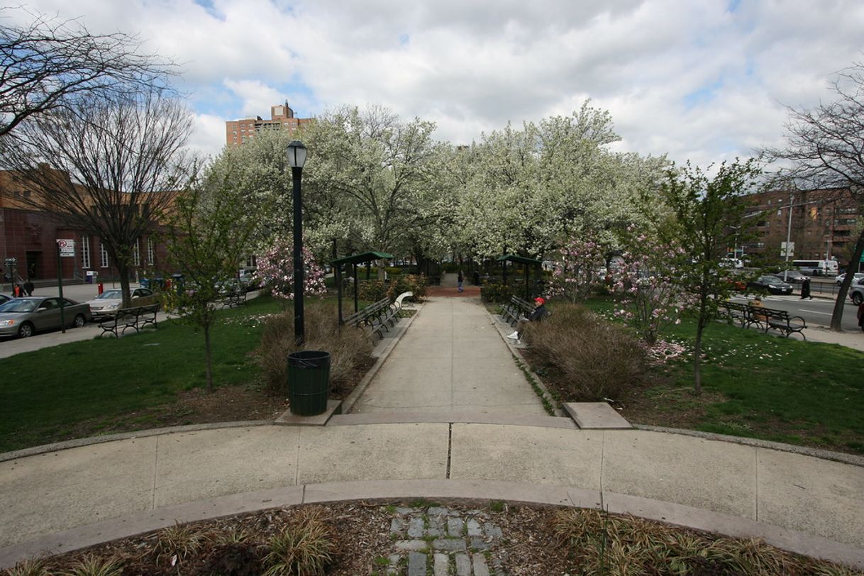 Restaurants MacDonald Park