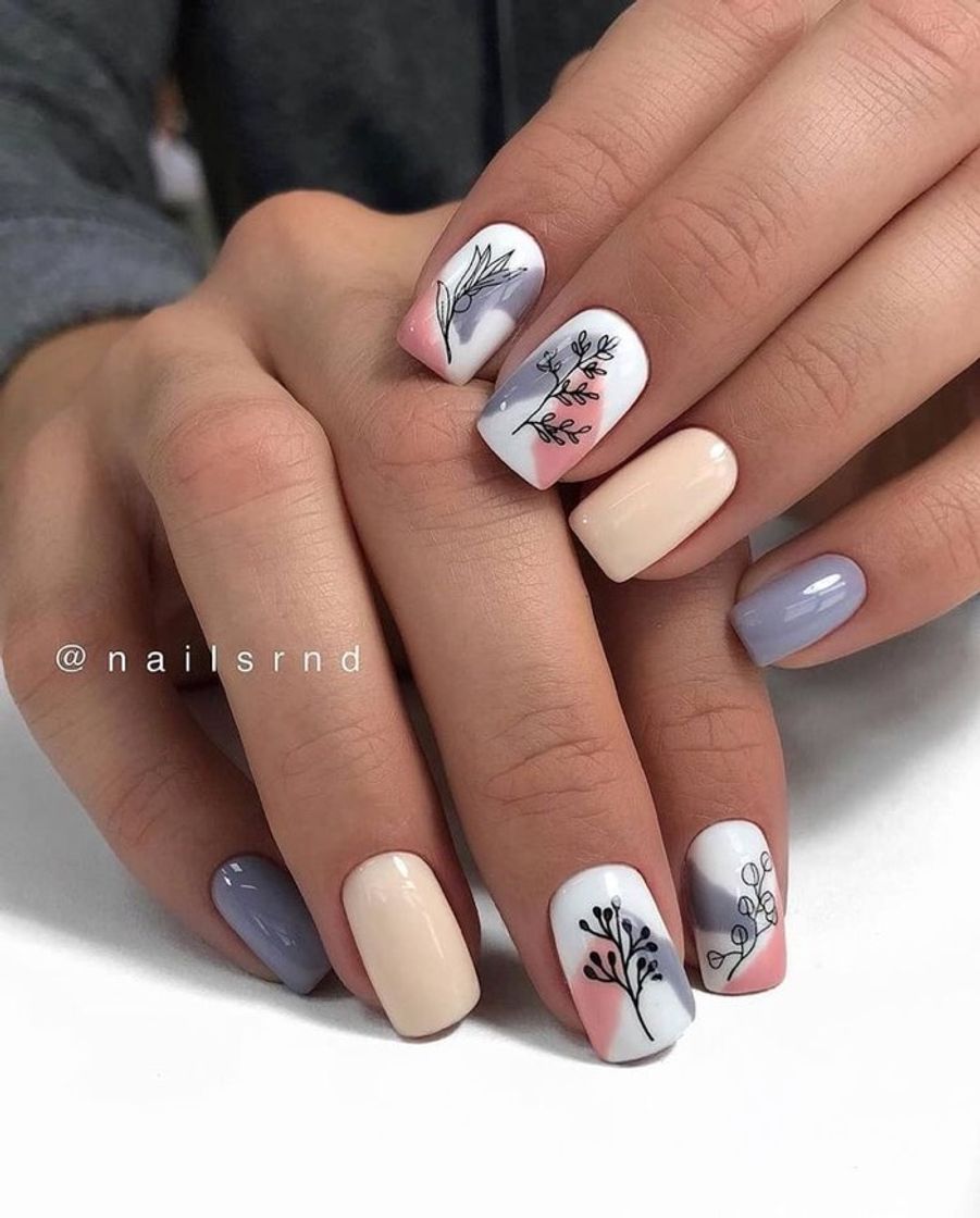 Fashion Artsy nails