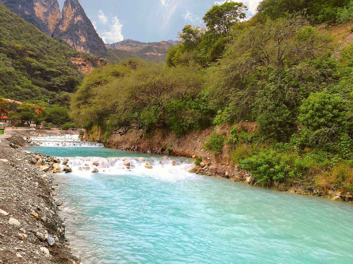 Place Grutas Tolantongo